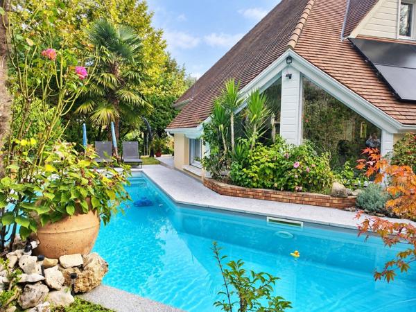 MAISON RECENTE SANS VIS A VIS PISCINE