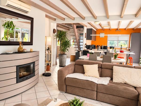 MAISON RECENTE SANS VIS A VIS PISCINE