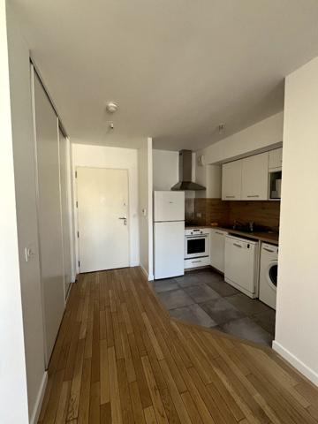 2P NEUF EN ETAGE ELEVE LUMINEUX