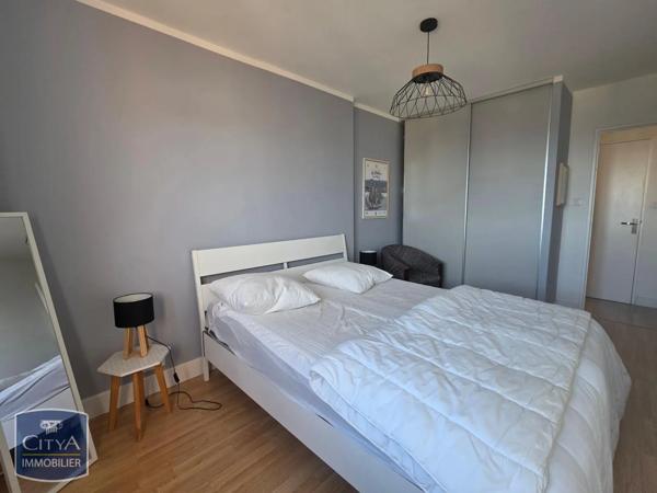 Appartement à louer 2 pièces 49.6m²