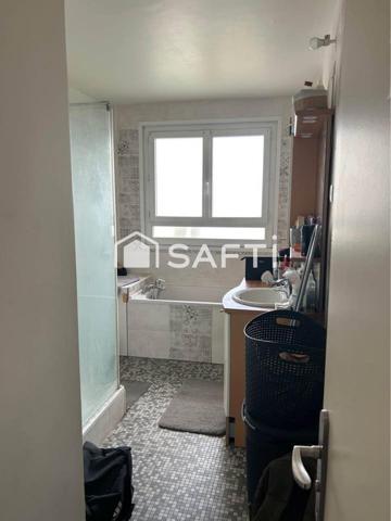 APPARTEMENT PRES COMMERCE ET LYCEE