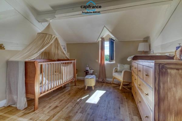 Propriete à vendre 9 pièces MONTAYRAL (47) 190m2 habitables sur terrain de 6689m2 avec piscine