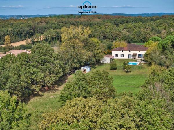 Propriete à vendre 9 pièces MONTAYRAL (47) 190m2 habitables sur terrain de 6689m2 avec piscine