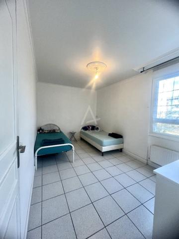 Appartement F4 dans une résidence privée