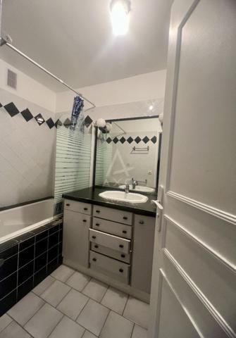 Appartement F4 dans une résidence privée