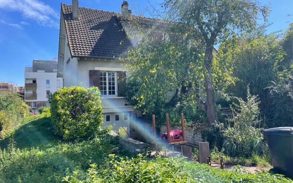 Maison à vendre    5 pièces • 140 m2 Éragny