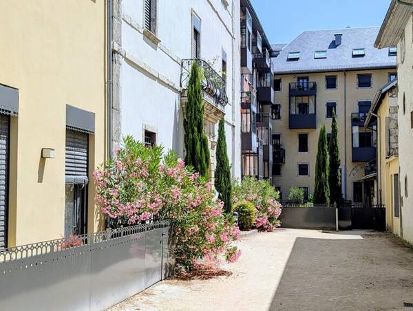 Appartement T4 92m2 de standing avec piscine - Proche centre de Chambéry