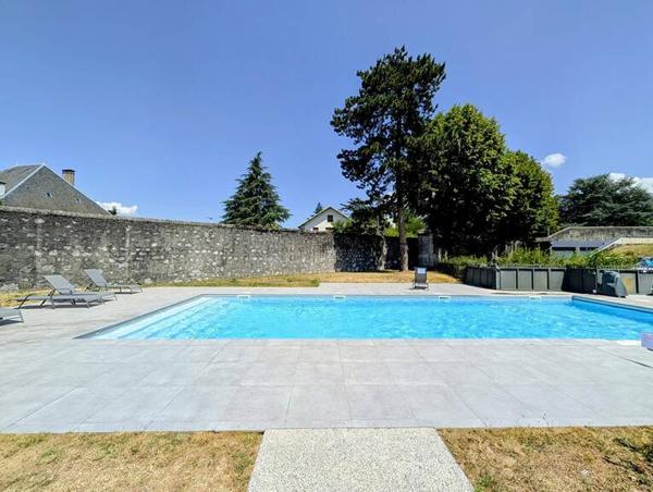 Appartement T4 92m2 de standing avec piscine - Proche centre de Chambéry