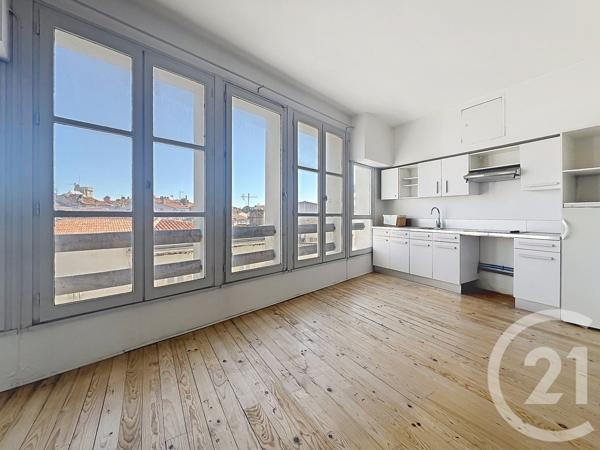Appartement à vendre  4 pièces - 114,25 m 2   LA ROCHELLE  - 17