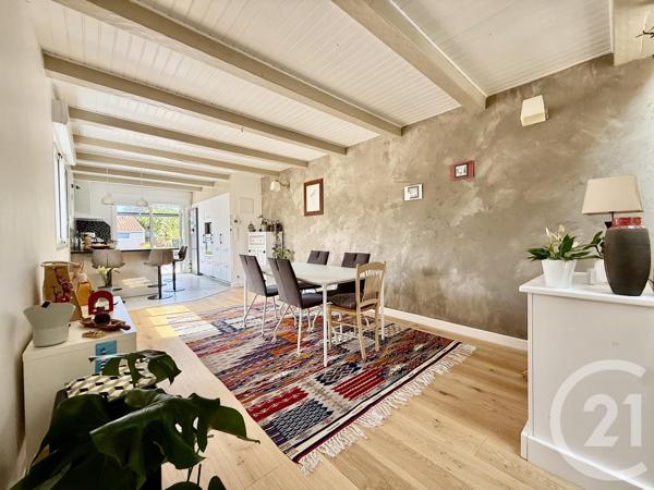 Appartement à vendre  4 pièces - 114,25 m 2   LA ROCHELLE  - 17