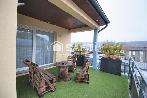 Bel appartement de 93m2 avec terrasses, cave et garage!