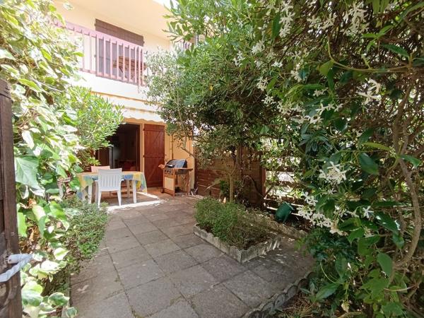 Appartement 3 pièces en rez-de-jardin + parking privé