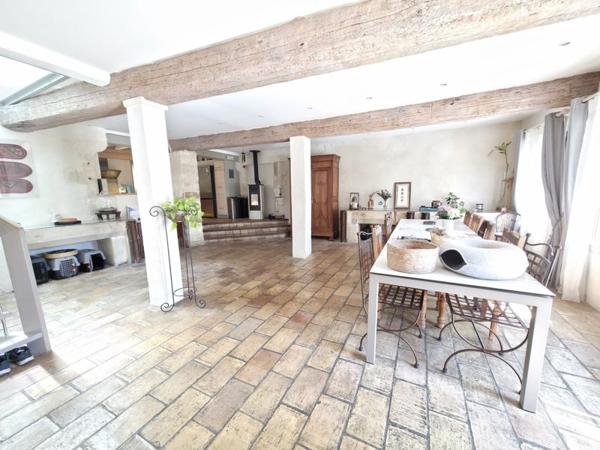 Maison à vendre |  Saint-Aunès |  7 pièces | 269 m²