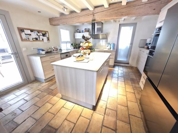 Maison à vendre |  Saint-Aunès |  7 pièces | 269 m²