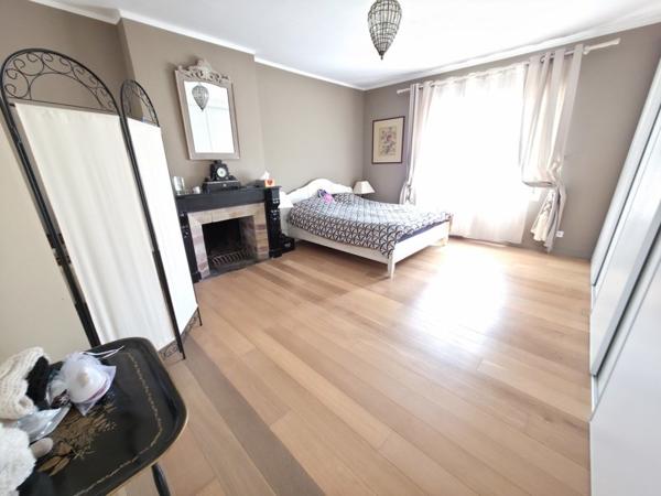 Maison à vendre |  Saint-Aunès |  7 pièces | 269 m²