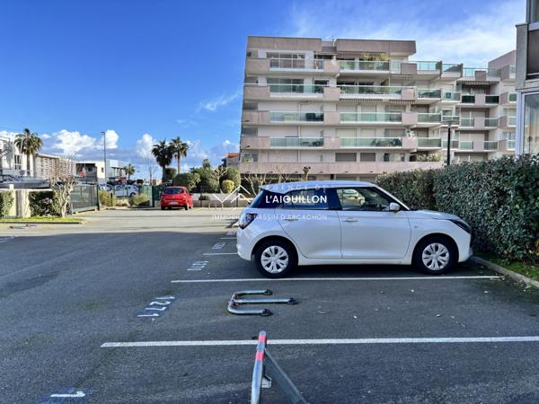 Place de stationnement dans la résidence Port Arcachon