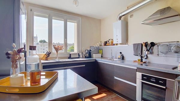 EXCLUSIVITÉ / Nantes Rond-point de Vannes / Appartement T3 62m² / GARAGE / ASCENSEUR / BALCON / CAVE /