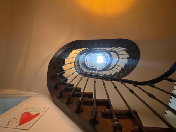 230 m², des volumes rares au cœur d’un village vivant