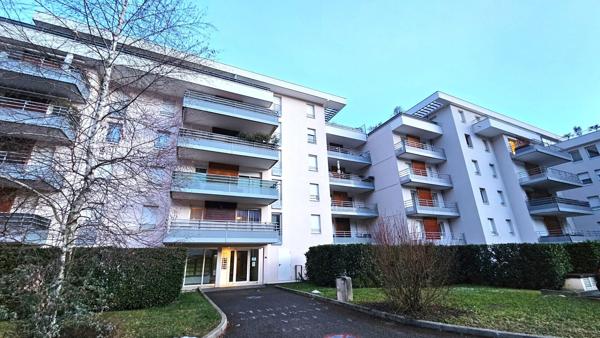 Appartement Albertville 2 pièce(s) 50 m2 avec cave et garage