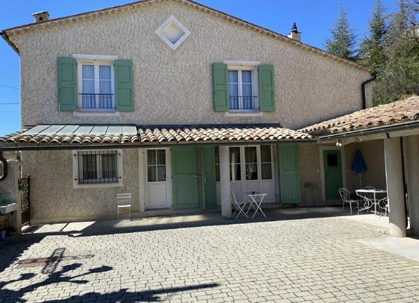 Maison à vendre    5 pièces •  Riez