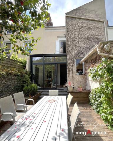 Maison à ANGERS, 49000 - 9 pièces 175m²