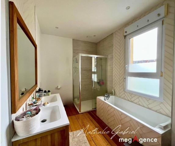 Maison à ANGERS, 49000 - 9 pièces 175m²