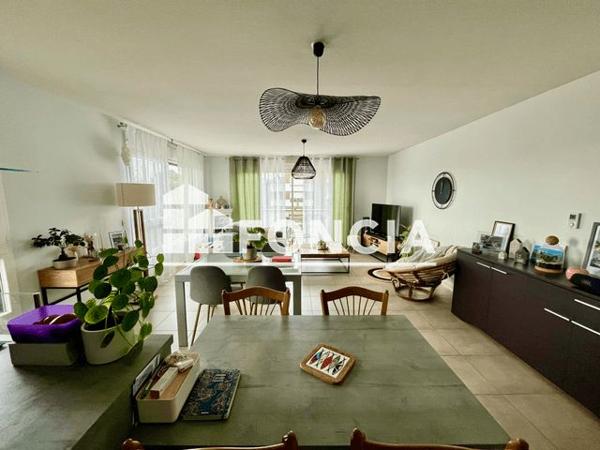 Location Appartement 4 pièces 82.2 m² - 1 PLACE ROBERT LAUCOURNET Isle 87170