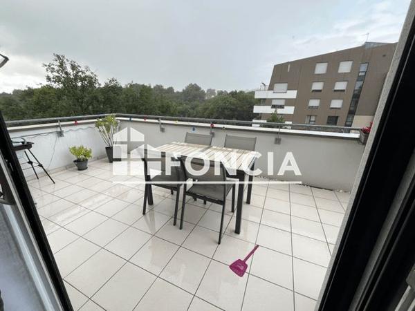 Location Appartement 4 pièces 82.2 m² - 1 PLACE ROBERT LAUCOURNET Isle 87170
