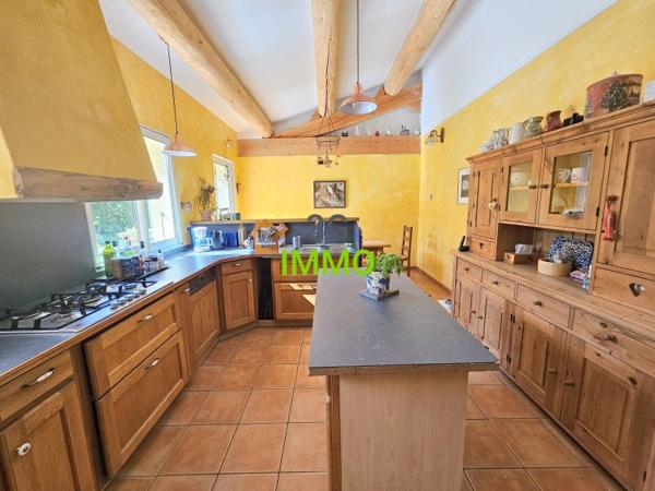 Vente / Maison et grand terrain à Uzès (30700)