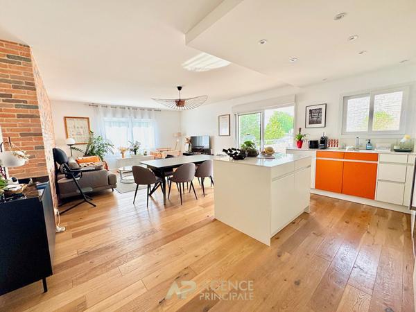 T3 dernier étage La Rochelle Ville en Bois - rooftop, terrasse et parking 574 750 € **  - Référence  MR734