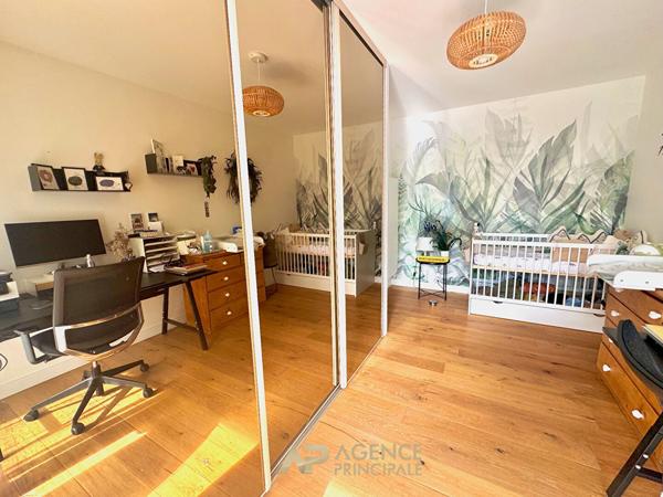 T3 dernier étage La Rochelle Ville en Bois - rooftop, terrasse et parking 574 750 € **  - Référence  MR734