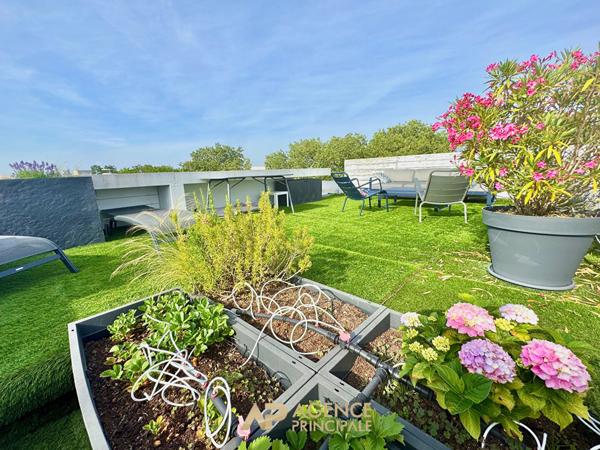 T3 dernier étage La Rochelle Ville en Bois - rooftop, terrasse et parking 574 750 € **  - Référence  MR734