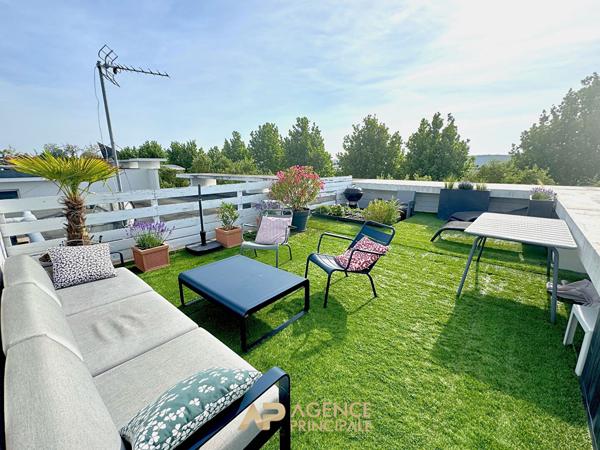 T3 dernier étage La Rochelle Ville en Bois - rooftop, terrasse et parking 574 750 € **  - Référence  MR734