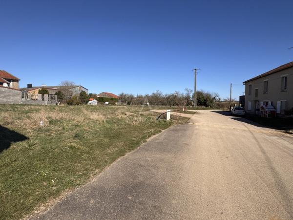 EXCLUSIVITÉ // VIONVILLE // TERRAIN VIABILISÉ // 4,48 ARES // 59 000