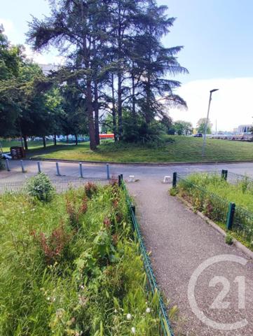 Appartement F2 à vendre  2 pièces - 31,03 m2 VAULX EN VELIN - 69