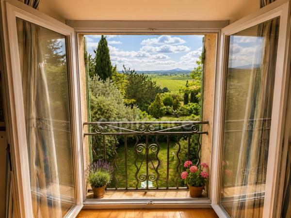 Propriété à vendre 8 pièces 274 m2 sur 1 hectare PERTUIS (84)