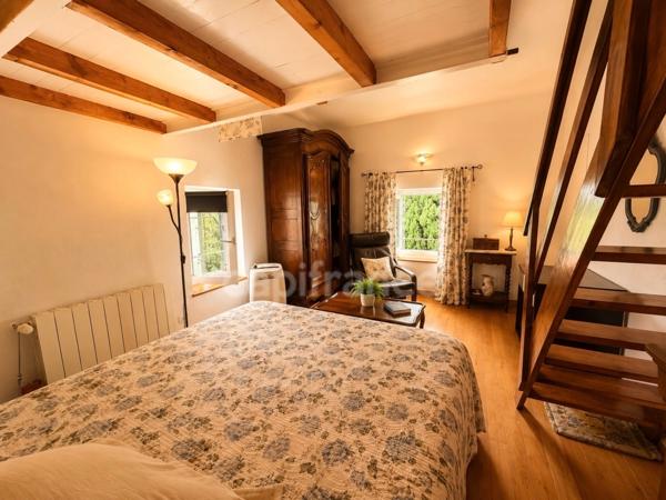 Propriété à vendre 8 pièces 274 m2 sur 1 hectare PERTUIS (84)