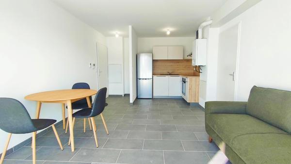 UNIQUE - à louer MEUBLÉ 2 pièces avec balcon et 2 stationnements - FLEVILLE DEVANT NANCY (54)