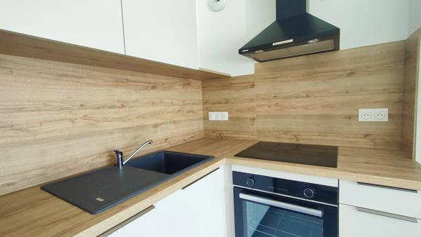 UNIQUE - à louer MEUBLÉ 2 pièces avec balcon et 2 stationnements - FLEVILLE DEVANT NANCY (54)