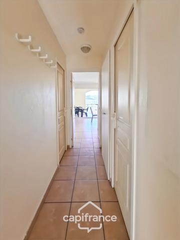 INVESTISSEMENT LOCATIF APPARTEMENT 3 PIECES 42 m2 en angle   au 1er étage PLACE DE PARKING  sur le DOMAINE DE PONT ROYAL