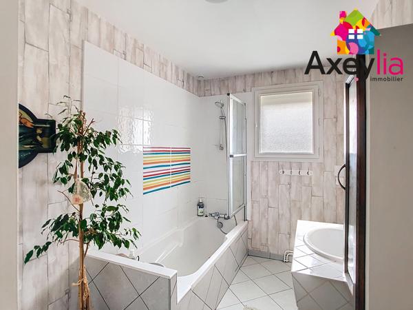 Riorges (42153) A VENDRE - RIORGES - MAISON 4 CHAMBRES AVEC TERRAIN DE 1514 M2