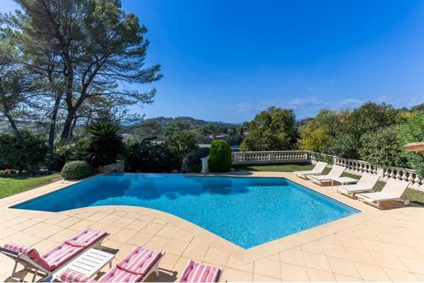 Vente Maison provençale de luxe Mougins 7 Pièces 245 m²