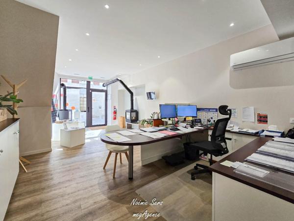 Immeuble à Cholet, 49300 - 204m²