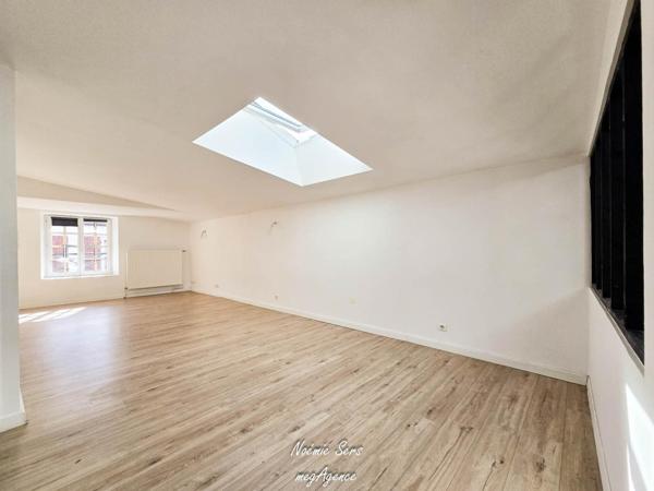 Immeuble à Cholet, 49300 - 204m²