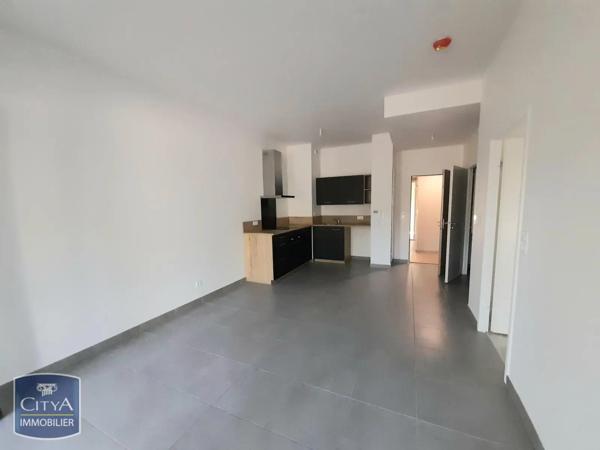 Appartement à louer 2 pièces 40.62m² Tours (37100)