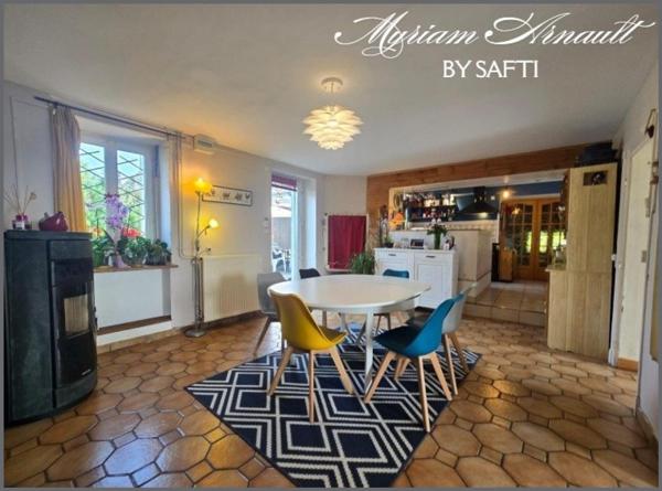 Maison en pierre 250 m² avec grange et dépendance