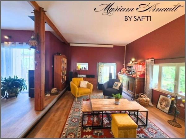 Maison en pierre 250 m² avec grange et dépendance