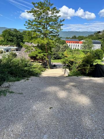Terrain à vendre  CHAMBERY (73) - Avec permis accordé - 2269 M2- vue dégagée- Projet Villa de prestige avec piscine