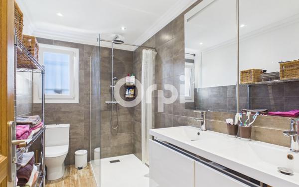 Maison à vendre    5 pièces •  Le Tignet