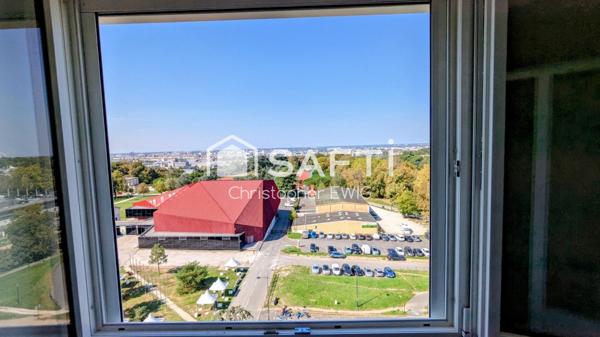 Beau T3 avec vue dégagée et commodités